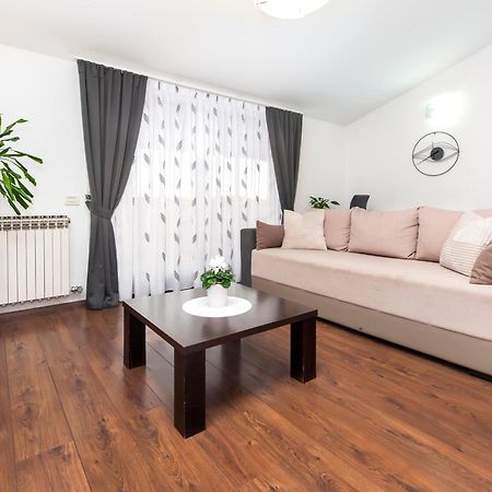 Mate & Mira Apartment Rovinj Exterior photo